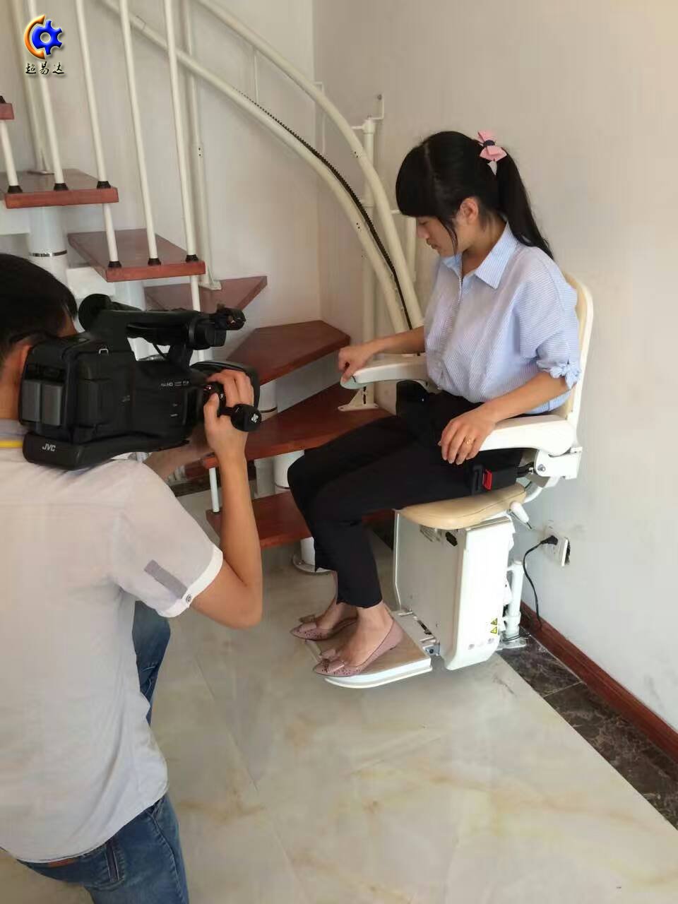 斜掛座椅式升降機 斜掛座椅式升降機