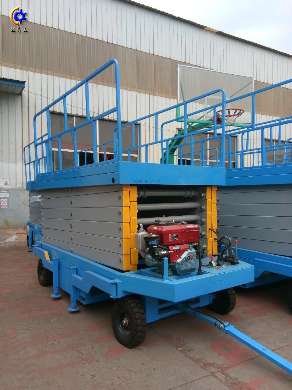 柴油機移動式升降機